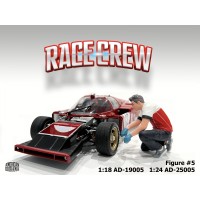 AD-25005 1:24 Figure - Race Crew #5