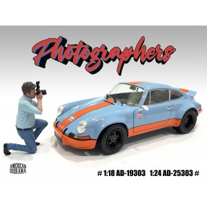 AD-25303 1:24 Figure - Photographers #3