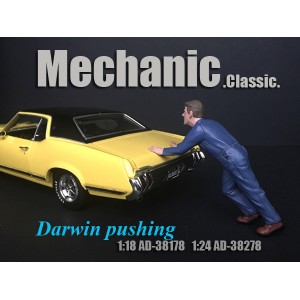 AD-38178 1:18 Mechanic Classic - Darwin Pushing