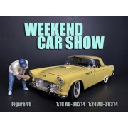 AD-38214 1:18 Weekend Car Show Figure VI